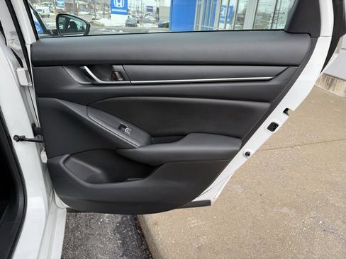 Used 2019 Honda Accord LX image 37