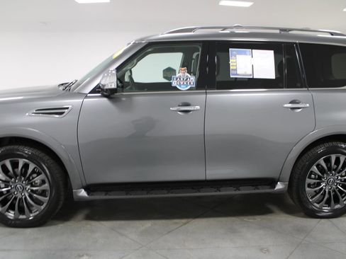 Used 2024 Nissan Armada Platinum w/ Captain's Chairs Package image 6