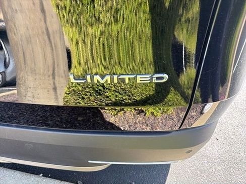 Used 2024 Toyota Grand Highlander AWD Hybrid image 17