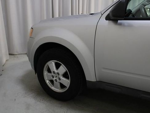 Used 2010 Ford Escape XLS AWD/4WD image 27
