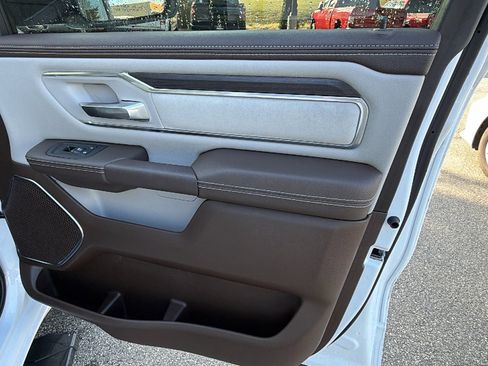Used 2026 RAM 1500 Laramie AWD/4WD image 18