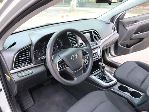 Used 2018 Hyundai Elantra SEL FWD image 7