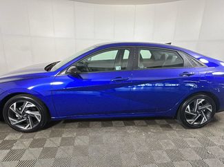 Certified 2025 Hyundai Elantra SEL FWD video 5