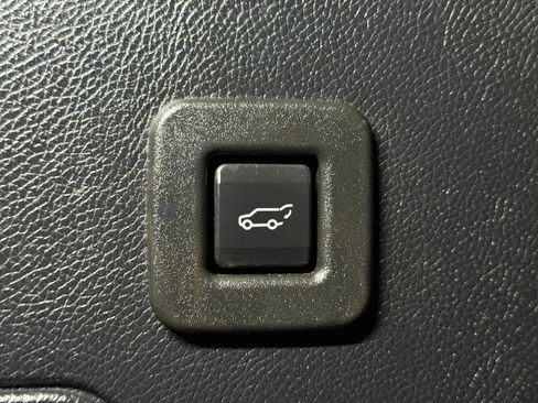 Used 2015 Lincoln Navigator 4WD image 15