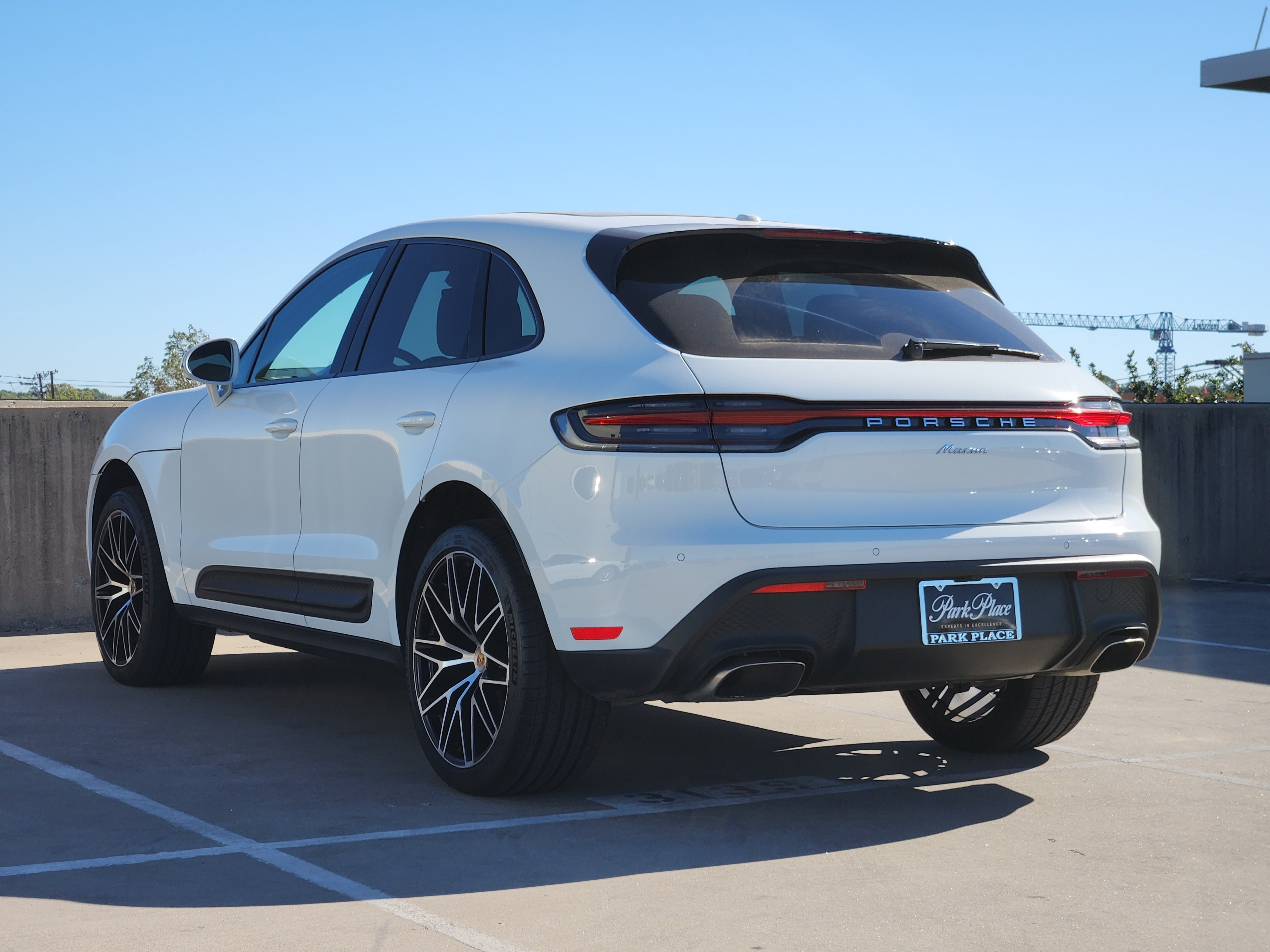 Certified 2026 Porsche Macan AWD/4WD image 3