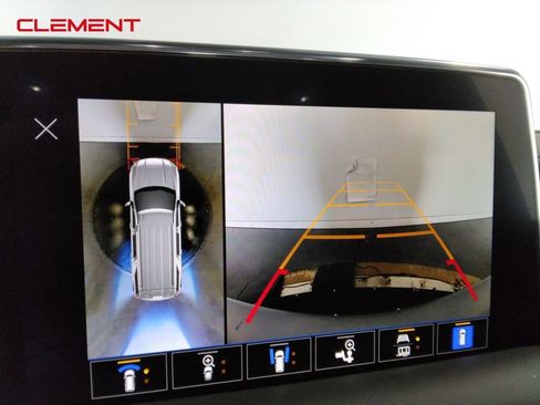 Used 2024 GMC Yukon AT4 image 19