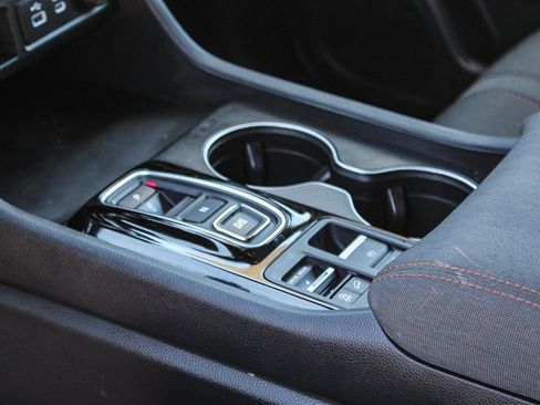 Certified 2025 Honda Pilot Sport image 21