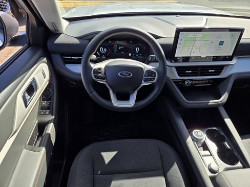 New 2026 Ford Explorer Active AWD/4WD image 8