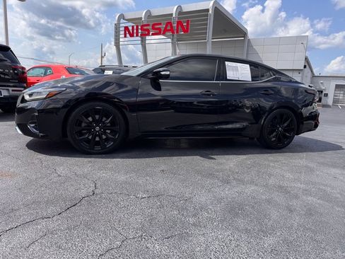 Used 2019 Nissan Maxima SR w/ Premium Package FWD image 2