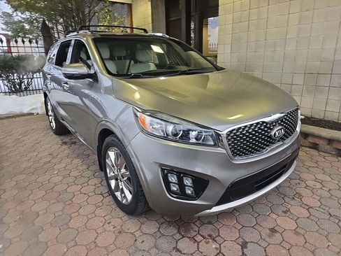 Used 2017 Kia Sorento SX image 1