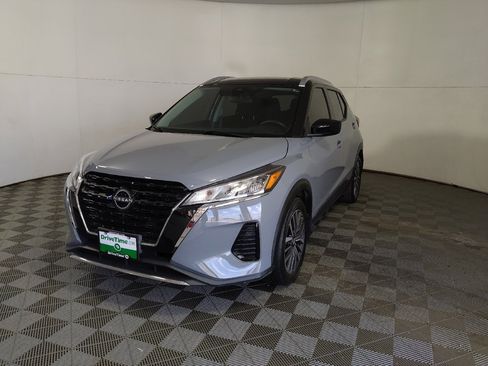 Used 2023 Nissan Kicks SV FWD image 15