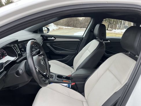 Used 2020 Volkswagen Jetta R-Line w/ R-Line Cold Weather Package image 13