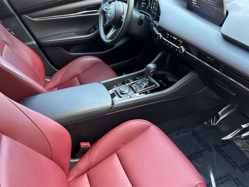 Used 2023 MAZDA MAZDA3 s image 17