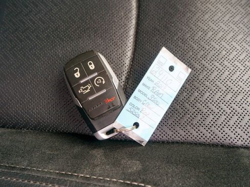 Used 2019 RAM 3500 Laramie image 40