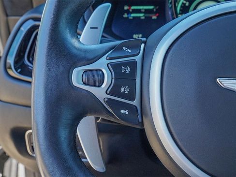 Used 2020 Aston Martin V8 Vantage Coupe image 27