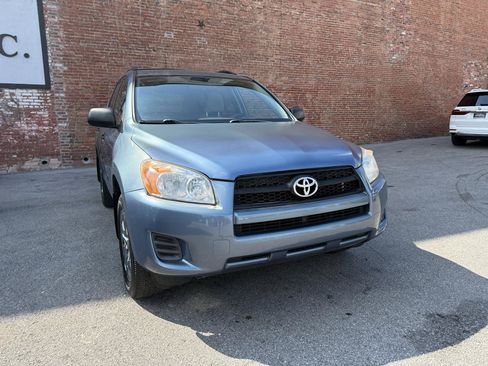 Used 2012 Toyota RAV4 4WD w/ Value Pkg image 2