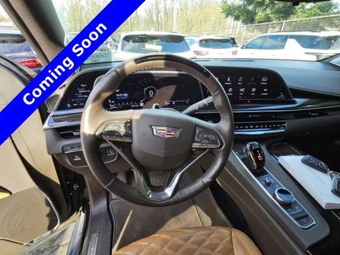 Used 2023 Cadillac Escalade Sport w/ LPO, ONYX Package image 17