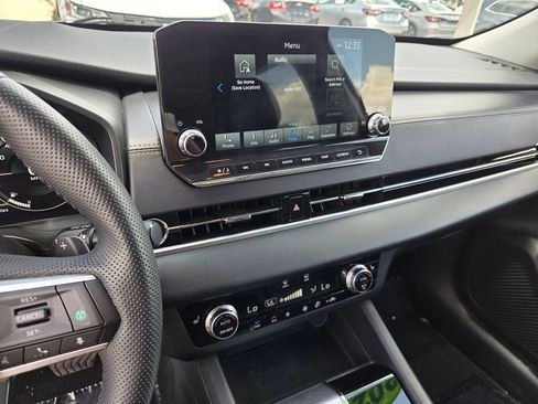 Used 2024 Mitsubishi Outlander SEL FWD image 24
