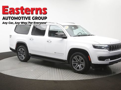 Used 2024 Jeep Wagoneer L Series II RWD image 52