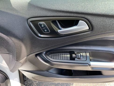 Used 2019 Ford Escape SE FWD image 10