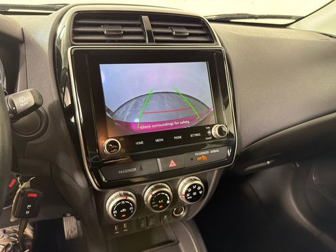 Used 2023 Mitsubishi Outlander Sport ES AWD/4WD image 16