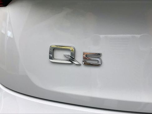 Used 2023 Audi Q5 2.0T Prestige w/ Prestige Package AWD/4WD image 33