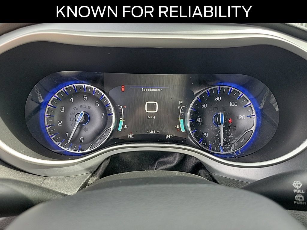 Used 2022 Chrysler Pacifica Touring-L w/ S Appearance Package FWD image 25