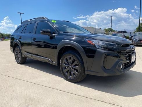 Certified 2025 Subaru Outback Onyx Edition w/ Tech Package 3 AWD/4WD image 7