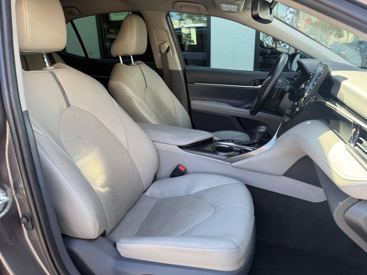 Used 2021 Toyota Camry XSE FWD image 32