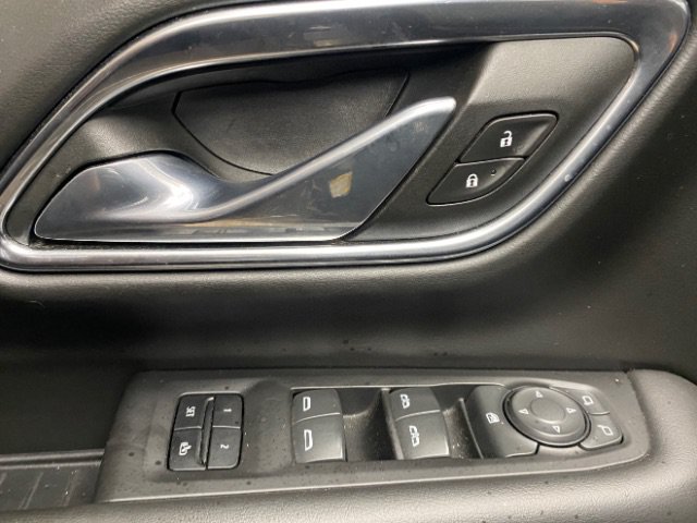 Used 2023 GMC Yukon XL SLT AWD/4WD image 23