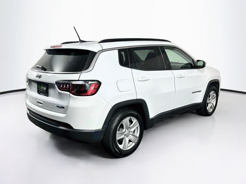 Used 2022 Jeep Compass Latitude w/ Sun and Sound Group FWD image 9