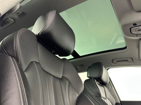 Used 2023 Audi Q5 e Premium Plus w/ Premium Plus Package image 16