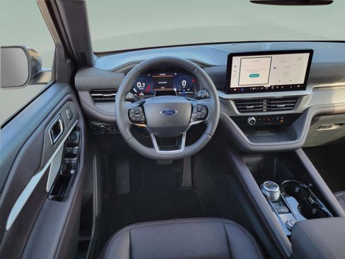 New 2026 Ford Explorer Platinum image 17