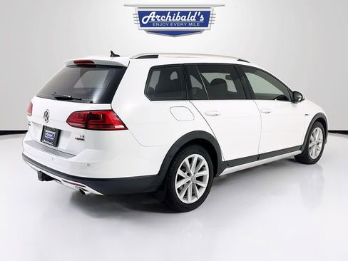 Used 2017 Volkswagen Golf Alltrack SE image 6