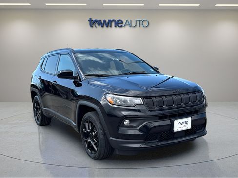 Used 2022 Jeep Compass Latitude w/ Convenience Group AWD/4WD image 7