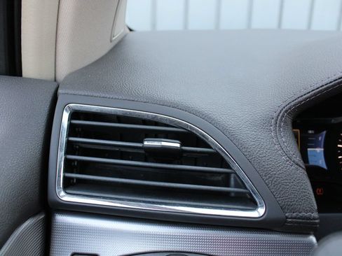 Used 2012 Lincoln MKX AWD image 9