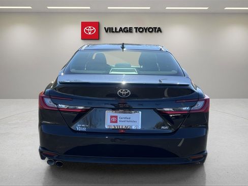 Certified 2025 Toyota Camry Hybrid image 4