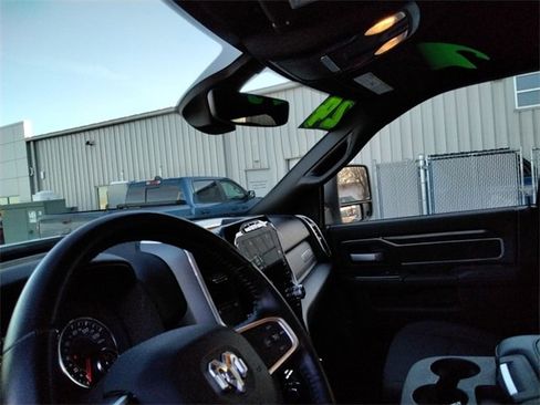 Used 2024 RAM 2500 Big Horn w/ Sport Appearance Package image 25