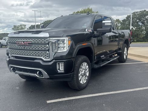Used 2022 GMC Sierra 2500 Denali image 2