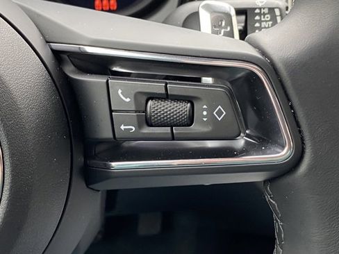 Certified 2024 Porsche Macan image 20