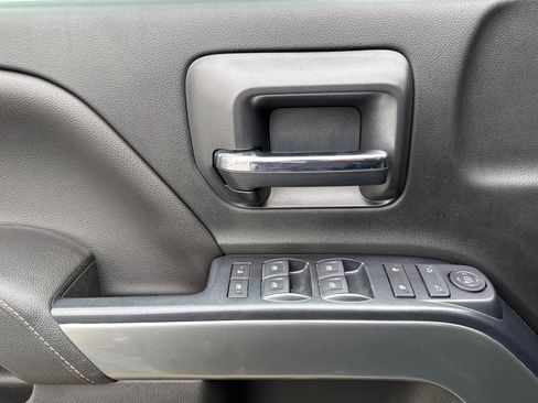 Used 2018 Chevrolet Silverado 1500 LT w/ All Star Edition image 10