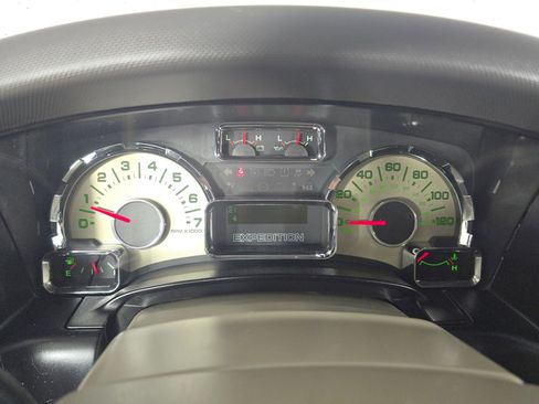 Used 2012 Ford Expedition XLT w/ Leather Seating Pkg image 16