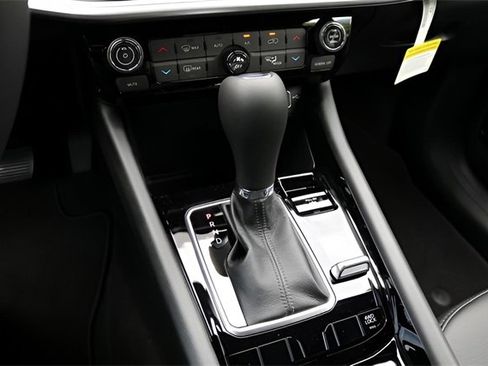 New 2026 Jeep Compass Limited image 22