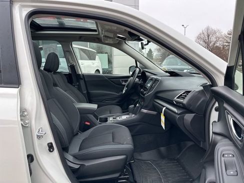 Used 2023 Subaru Forester Premium AWD/4WD image 16