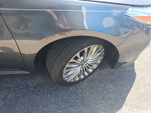 Used 2018 Toyota Avalon Limited FWD image 44