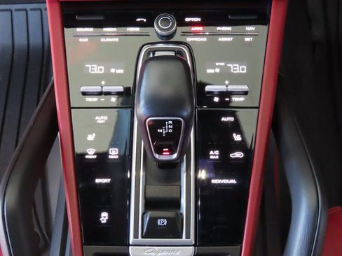 Used 2019 Porsche Cayenne image 10