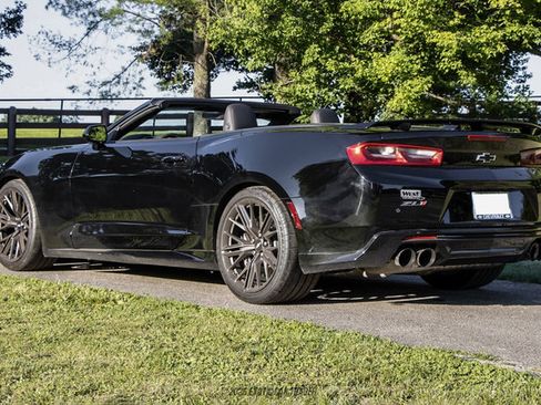 Used 2018 Chevrolet Camaro ZL1 w/ LPO, ZL1 Protection Package RWD image 6