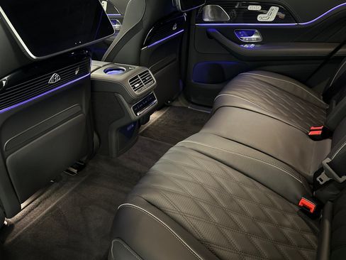 New 2026 Mercedes-Benz Maybach GLS 600 4MATIC image 11