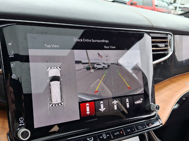 Used 2024 Jeep Grand Wagoneer Series III w/ Rear Seat Video Group 1 AWD/4WD image 18