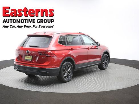 Used 2023 Volkswagen Tiguan SE AWD/4WD image 38
